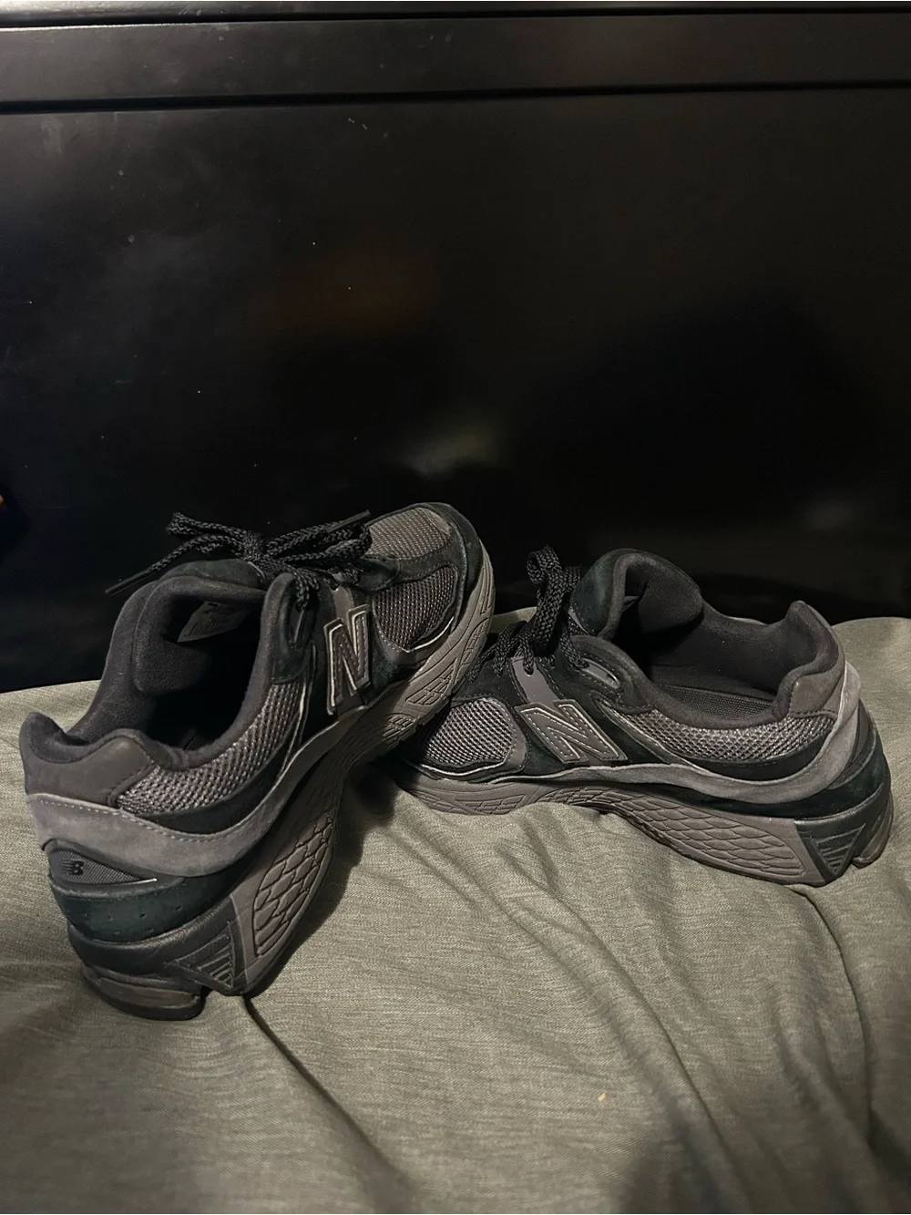 Men’s New Balance 2002R Running Shoes - Picture 3 of 3